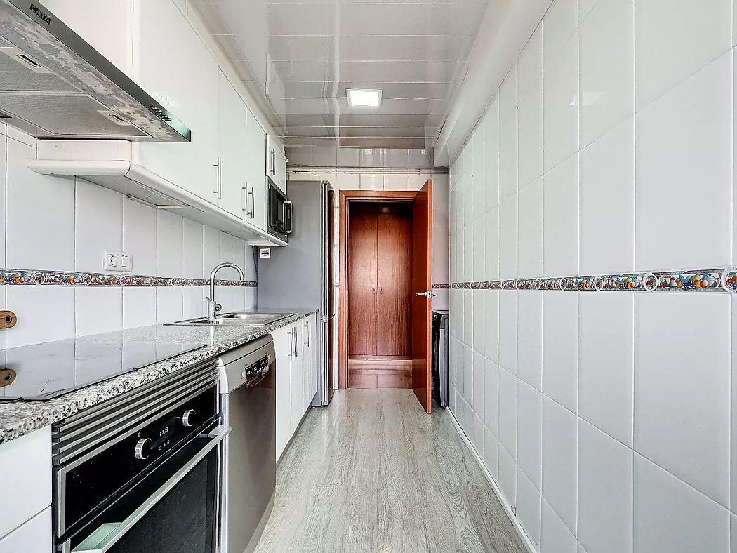 Fantastic apartment for sale in La Trinitat.- Barcelona