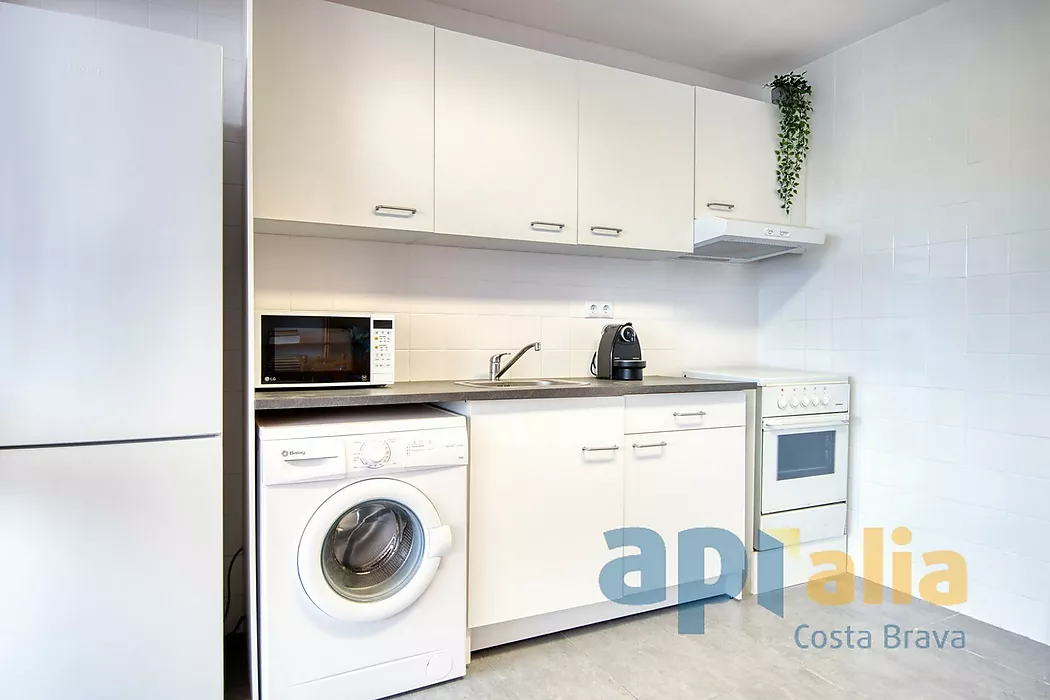 Apartamento amplio con terraza muy grande y dos dormitorios en zona Politur