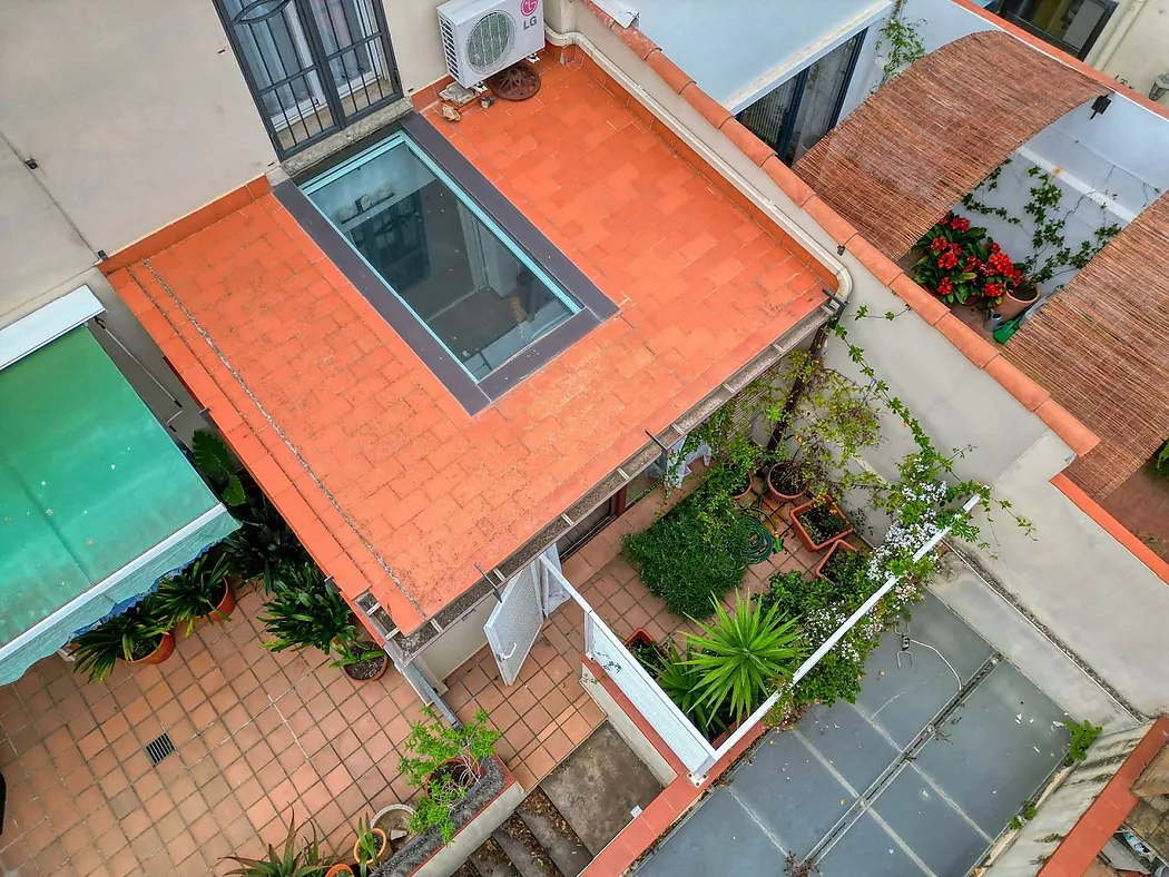 Encantadora casa adosada en el Eixample.- Sant Feliu de Guíxols