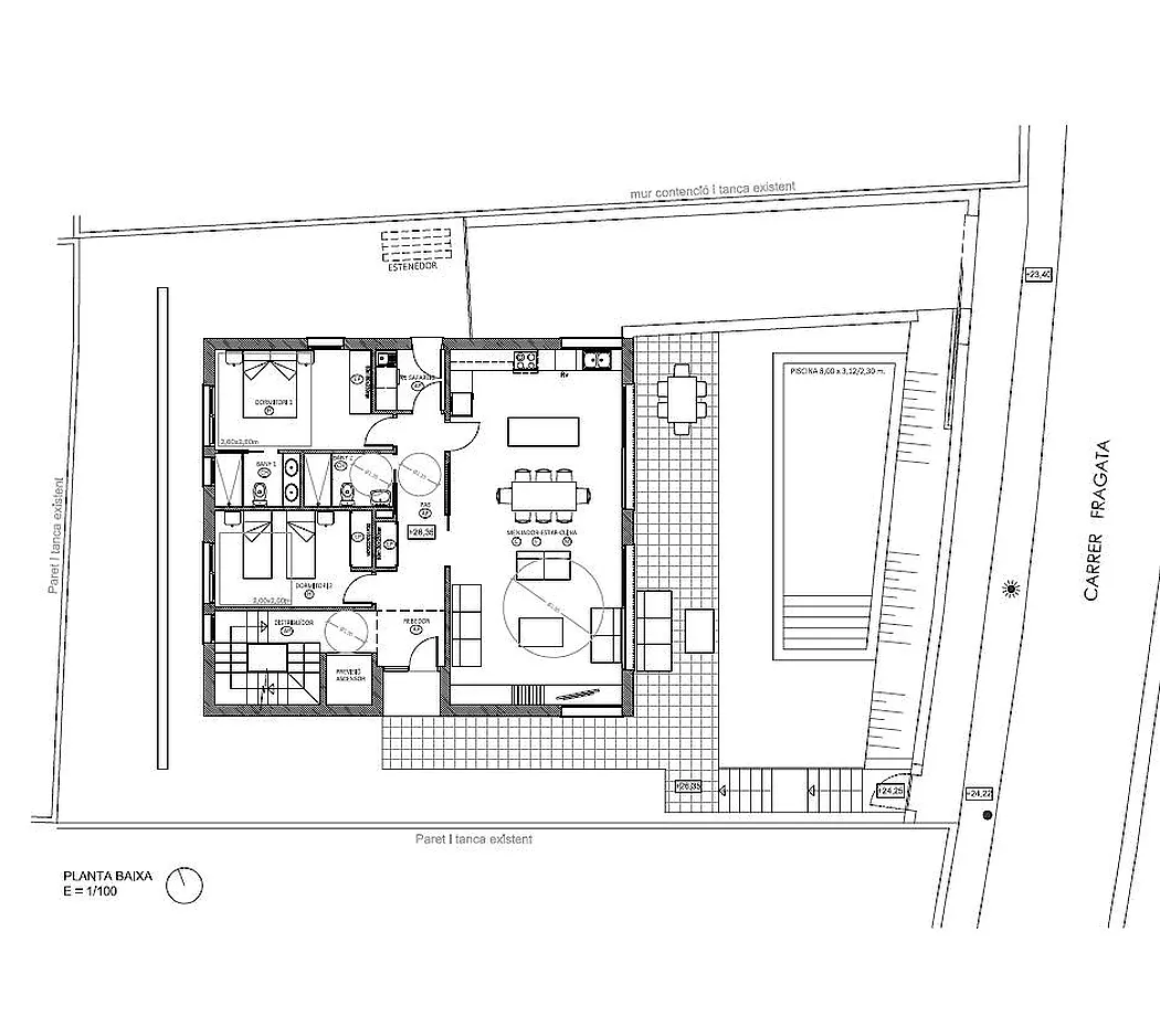 Une maison conçue pour profiter en famille : grand jardin, espaces lumineux et finitions de qualité