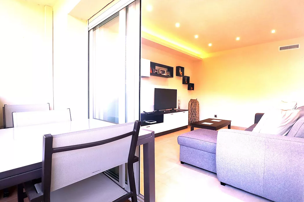 Exclusiu apartament a segona línia de mar.