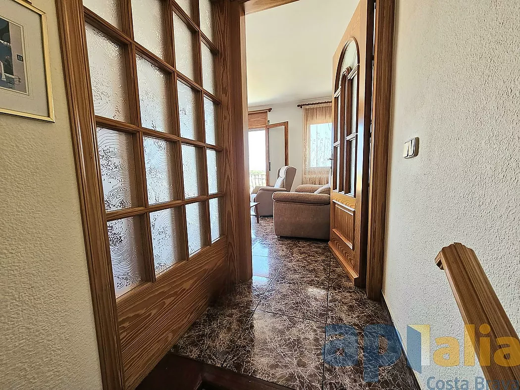 CASA ADOSADA EN VENTA EN ZONA TRANQUILA DE PALAMÓS