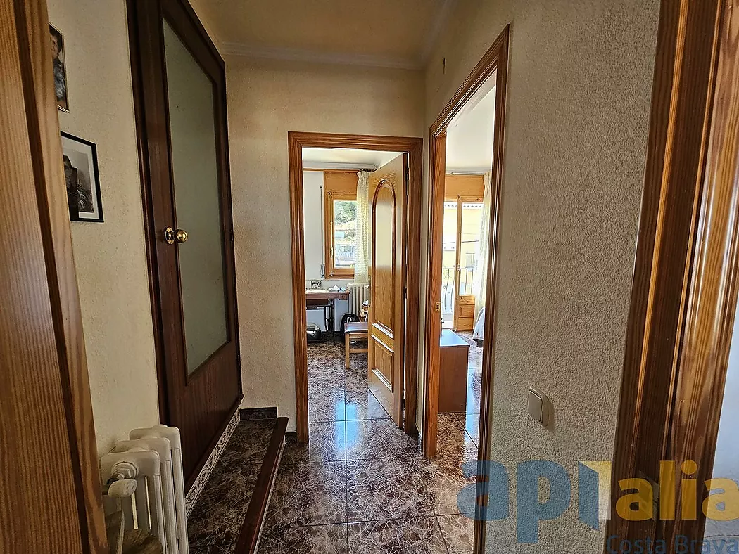 MAISON JUMELÉE À VENDRE DANS UN QUARTIER CALME DE PALAMÓS