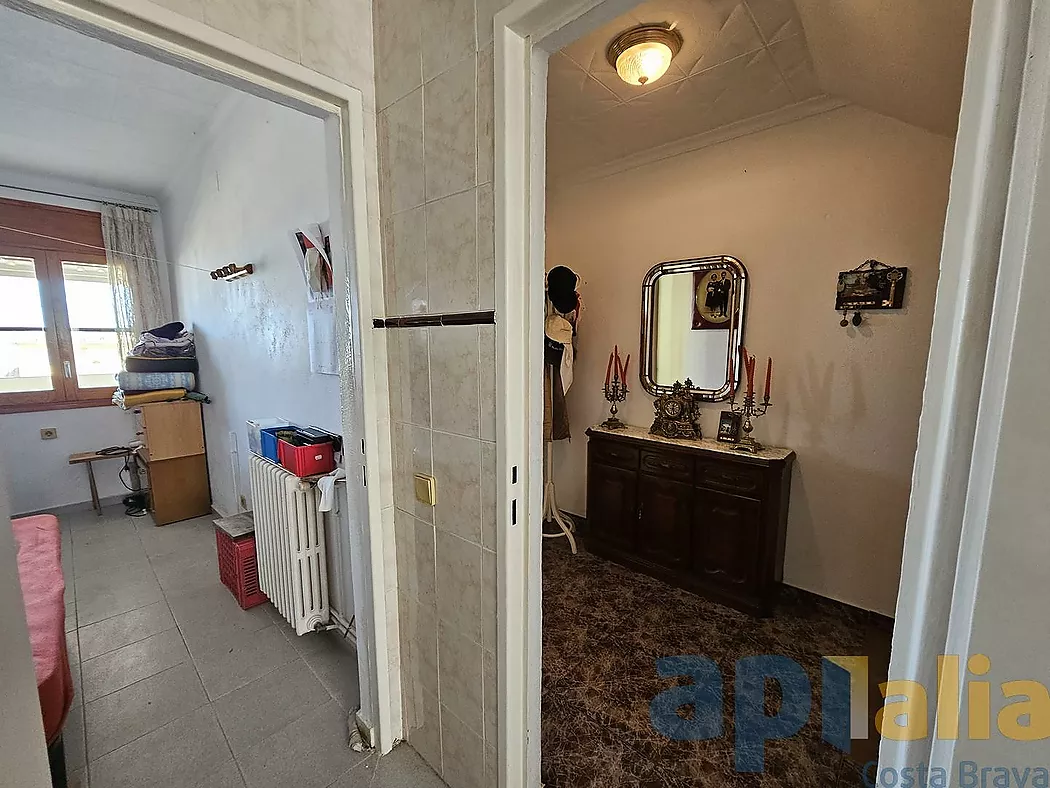 MAISON JUMELÉE À VENDRE DANS UN QUARTIER CALME DE PALAMÓS