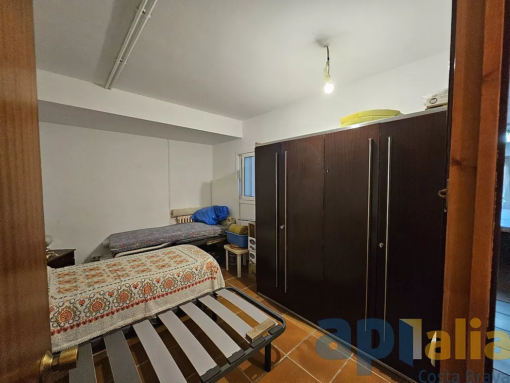 MAISON JUMELÉE À VENDRE DANS UN QUARTIER CALME DE PALAMÓS