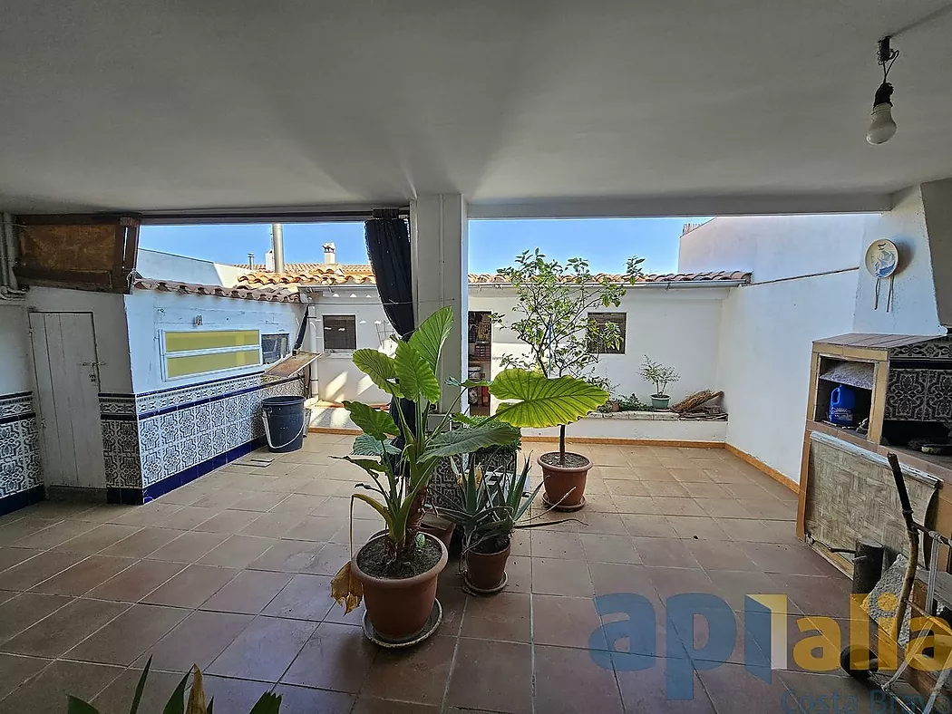 CASA ADOSADA EN VENTA EN ZONA TRANQUILA DE PALAMÓS