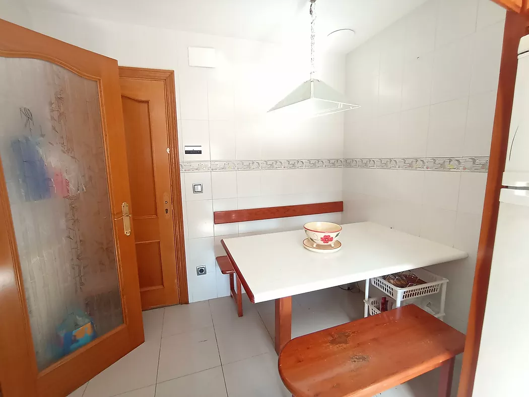 Semi-detached house, with four bedrooms and three bathrooms. APAILA COSTA BRAVA