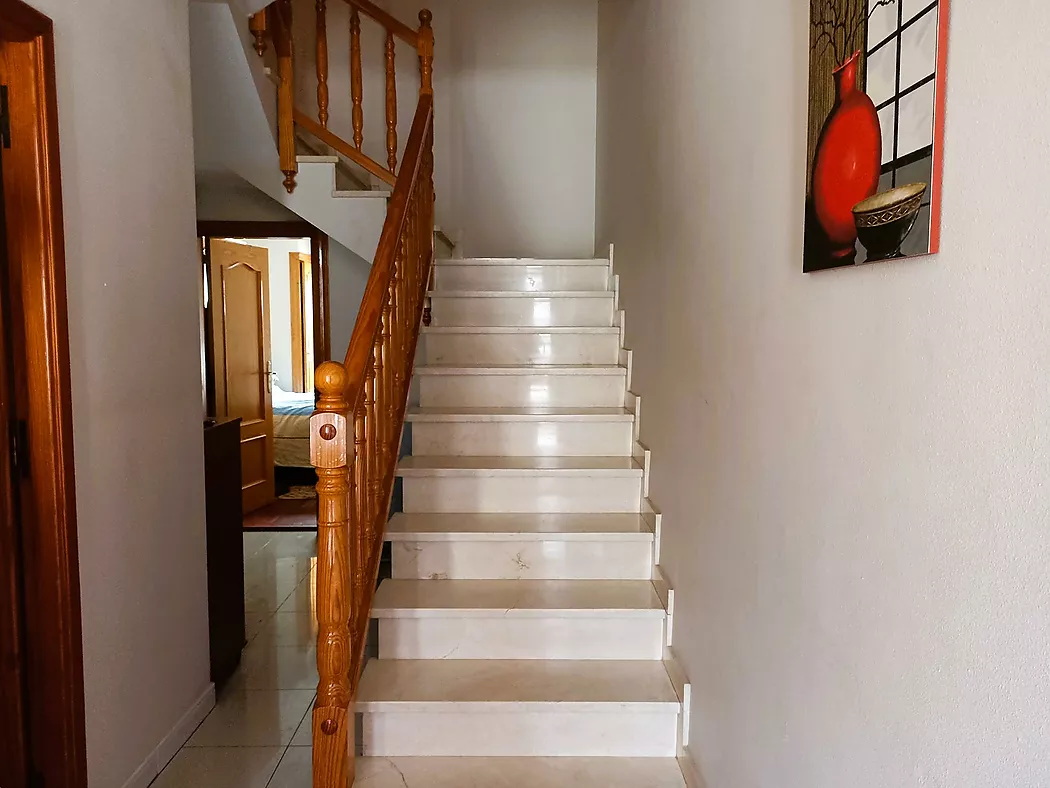 Casa adosada, de cuatro habitaciones y tres baños. APAILA COSTA BRAVA