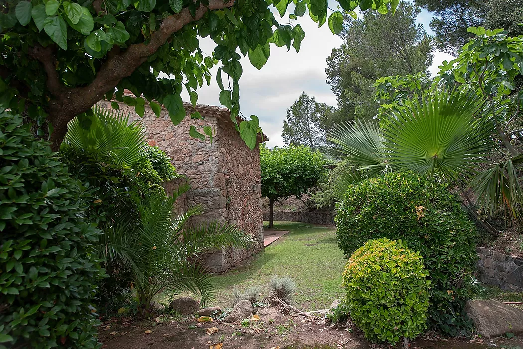 Preciosa masia amb 4 dormitoris i 4 banys en venda a una de les millors urbanitzacions de Calonge, a només 10 minuts de les platges de Sant Antoni ia 