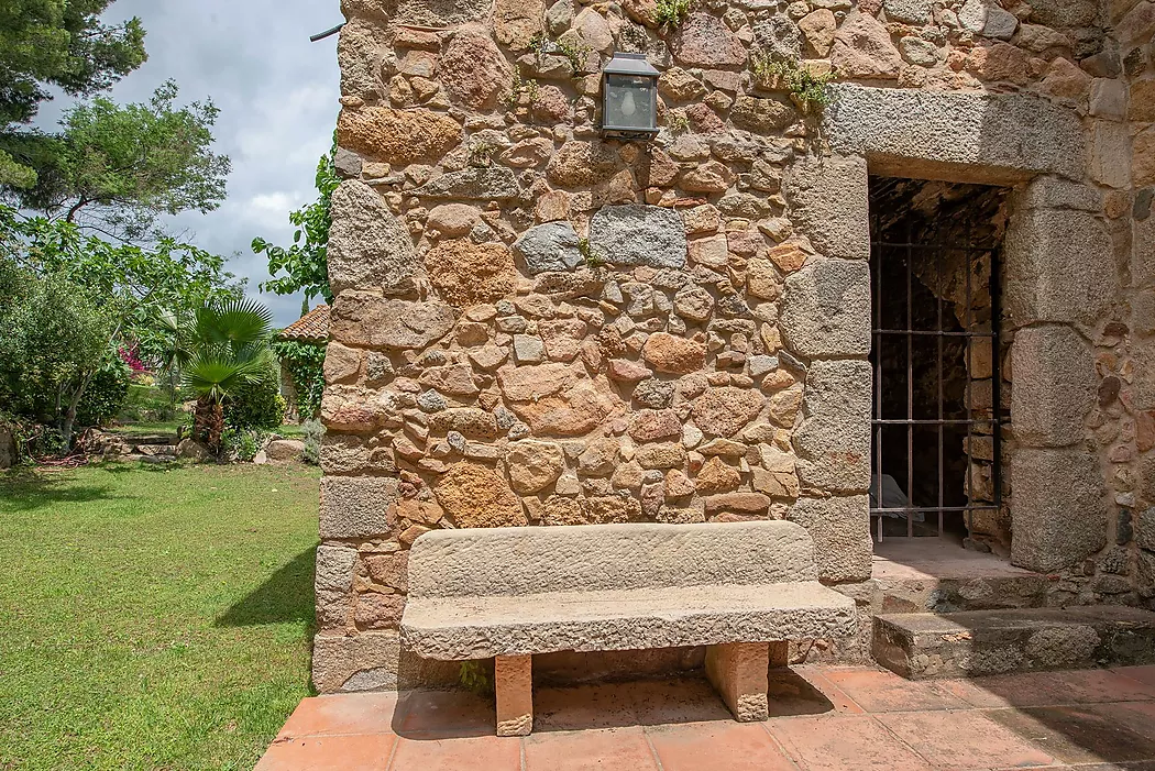 Preciosa masia amb 4 dormitoris i 4 banys en venda a una de les millors urbanitzacions de Calonge, a només 10 minuts de les platges de Sant Antoni ia 