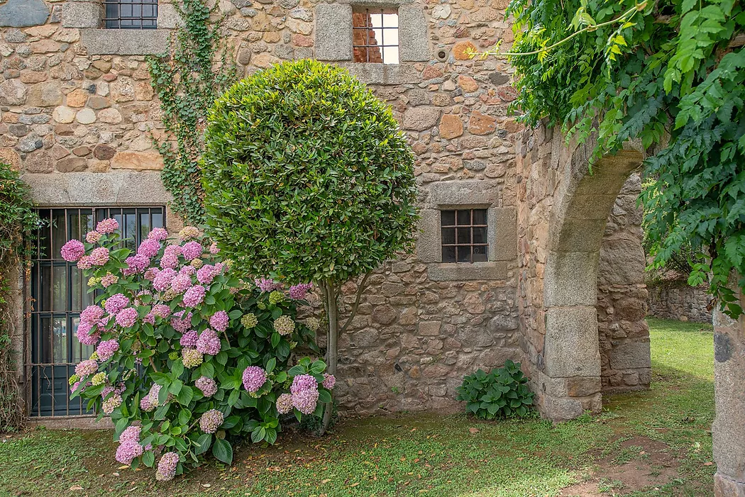 Preciosa masia amb 4 dormitoris i 4 banys en venda a una de les millors urbanitzacions de Calonge, a només 10 minuts de les platges de Sant Antoni ia 