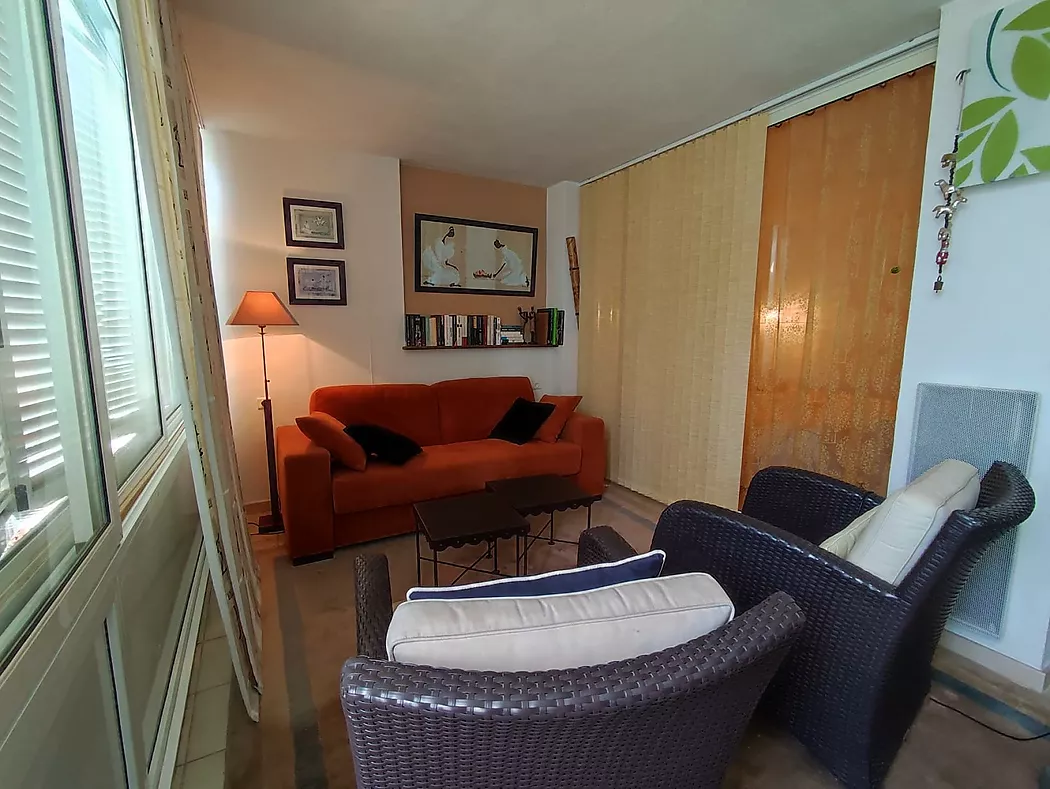 Preciós apartamento a Politur amb terrassa de 24 m2