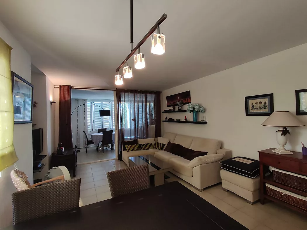 Preciós apartamento a Politur amb terrassa de 24 m2