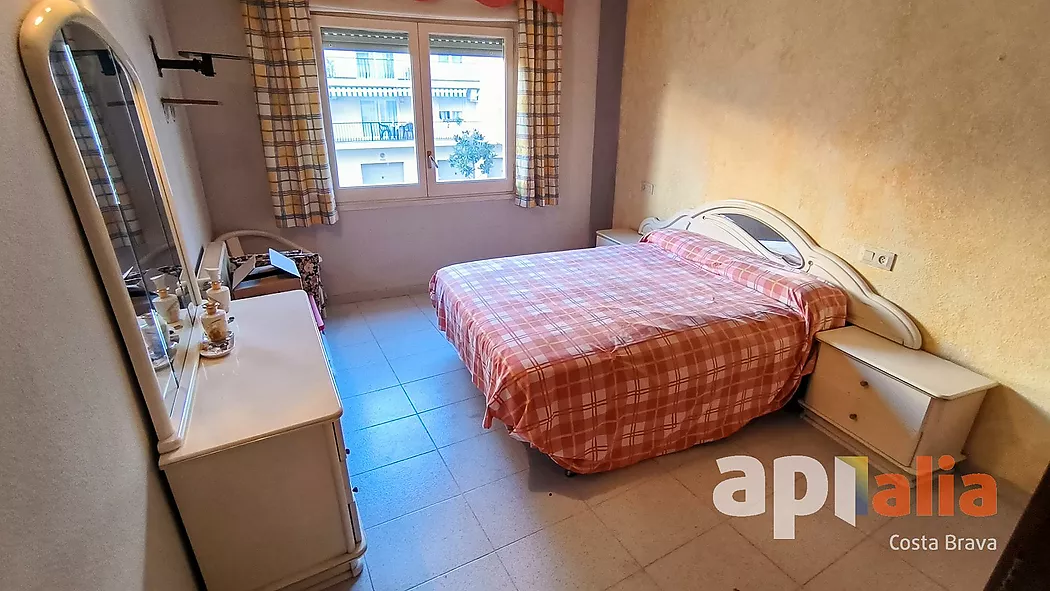 APARTAMENTO EN PALAMÓS A SOLO 5 MINUTOS DE LA PLAYA