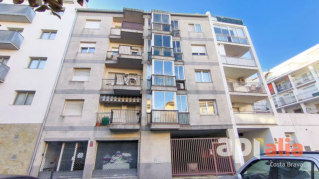 APARTAMENTO EN PALAMÓS A SOLO 5 MINUTOS DE LA PLAYA