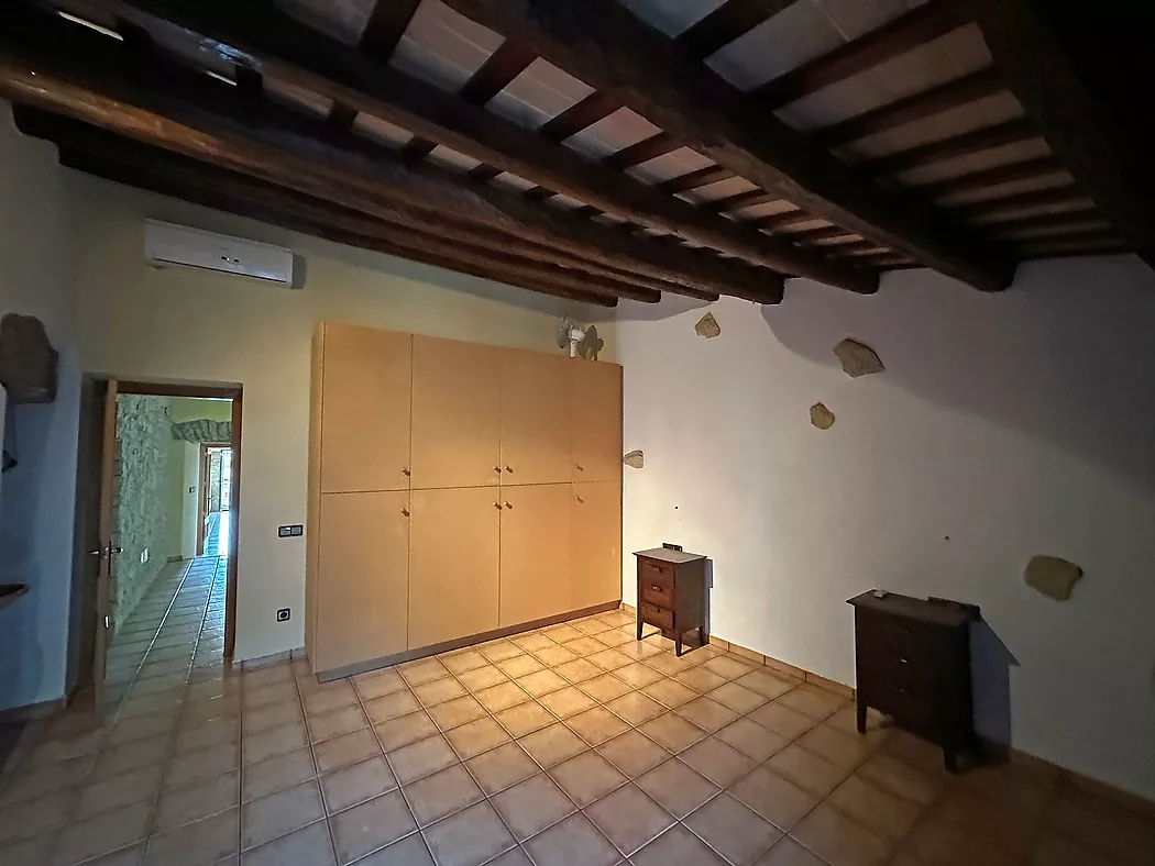 Casa con amplio jardín en venta en La Bisbal d'Empordà