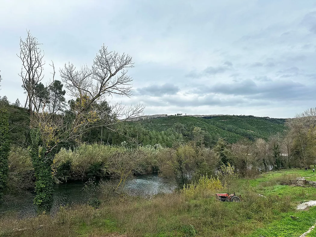 En venta casa con jardín y terraza en Boadella - Alt Empordà